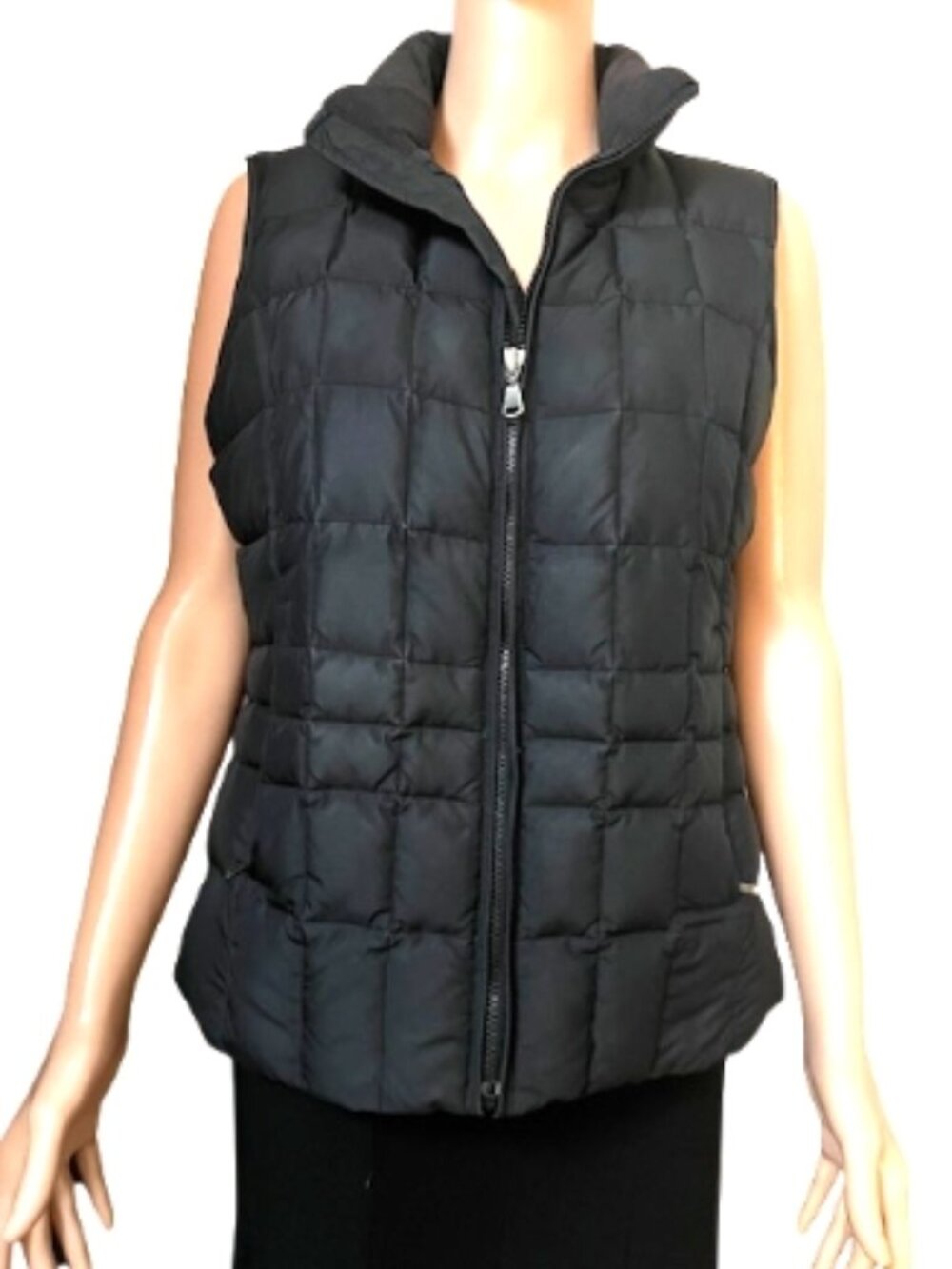 Eddie Bauer Women’s Black Quilted Goose Down Jacket Vest Size M *Worn Once*